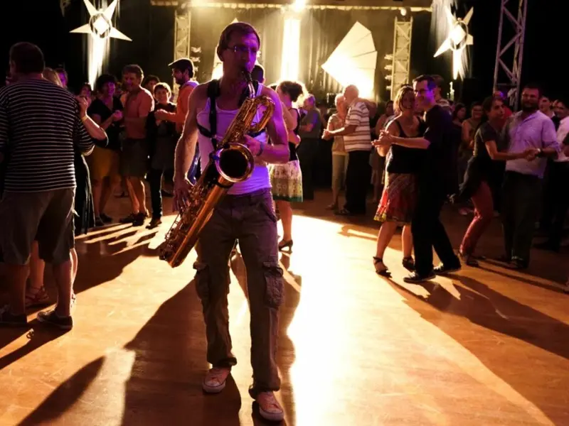 little_big_noz_saxophone_assemblées_gallezes_concoret_DestinationBrocléiande