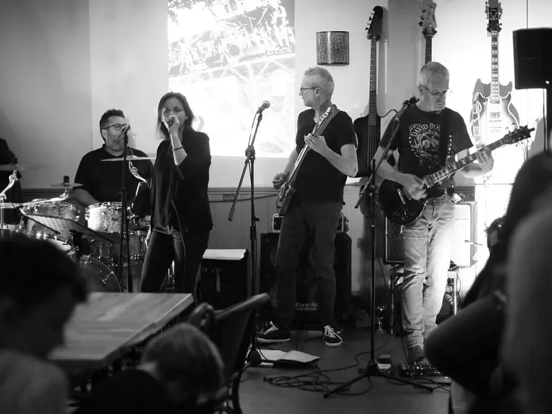 retour 2 scene - groupe rock - concert - Ploërmel - Taupont