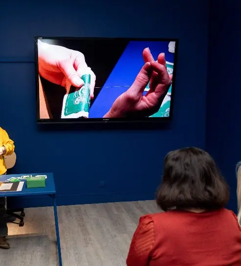 démonstration dentellière