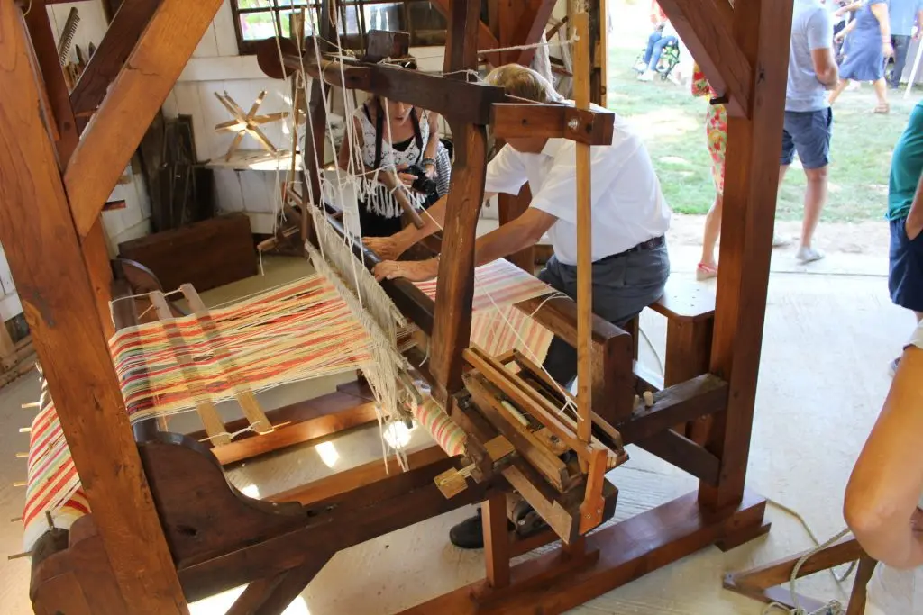 Demonstrations-tissage-Hans-Mai©Musée-Paysan-Gascon