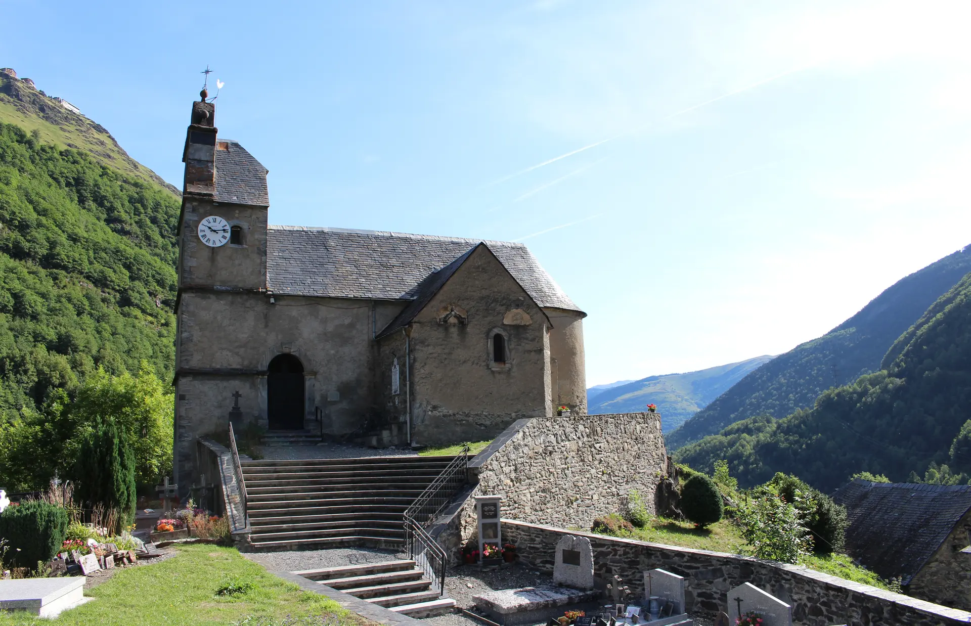 Église_Saint-Denis_de_Tramezaïgues_(Hautes-Pyrénées)_1