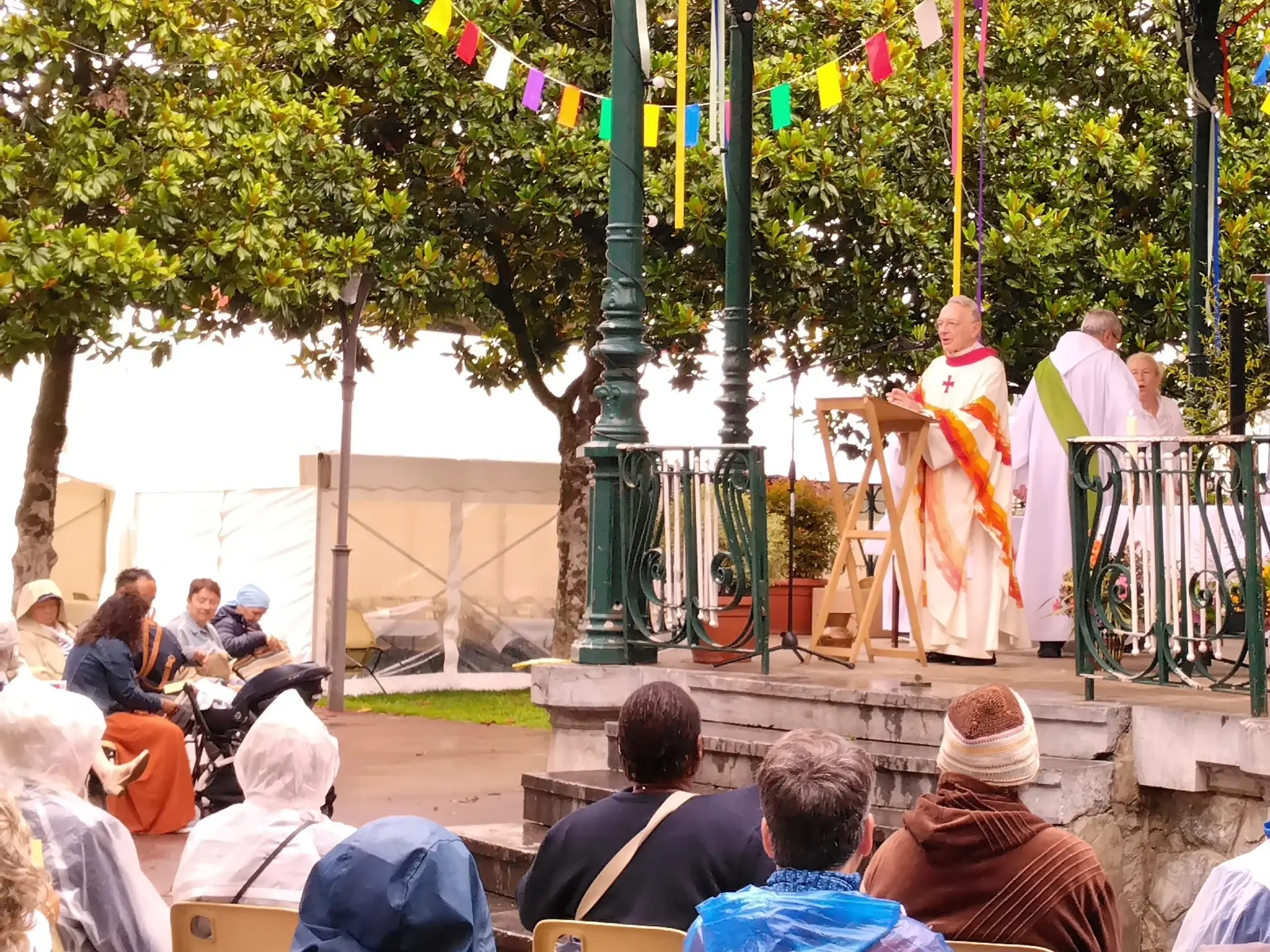 Lourdes jardin des tilleuls festives artisanales juillet 2024 2