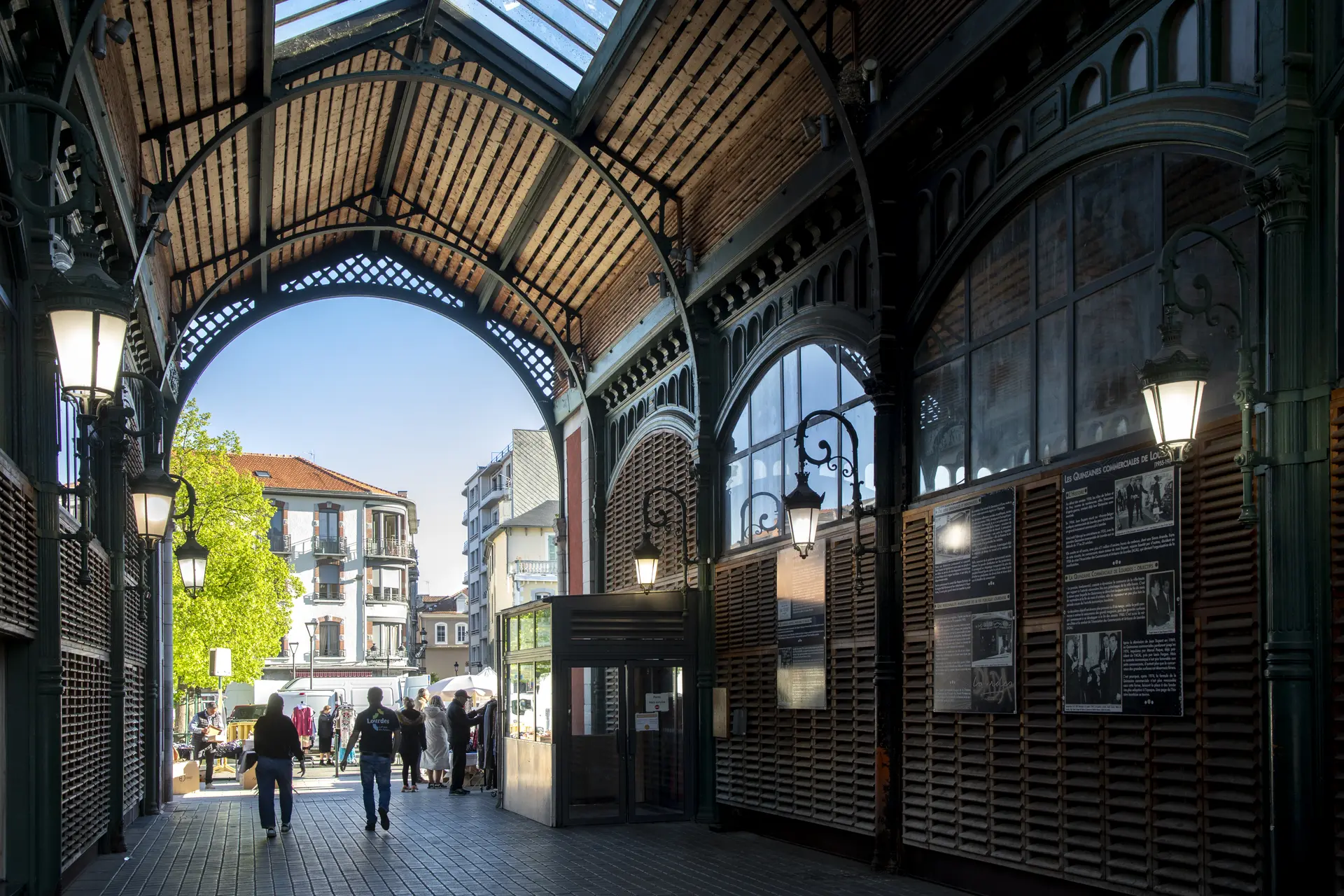 Passage couvert halles de Lourdes
