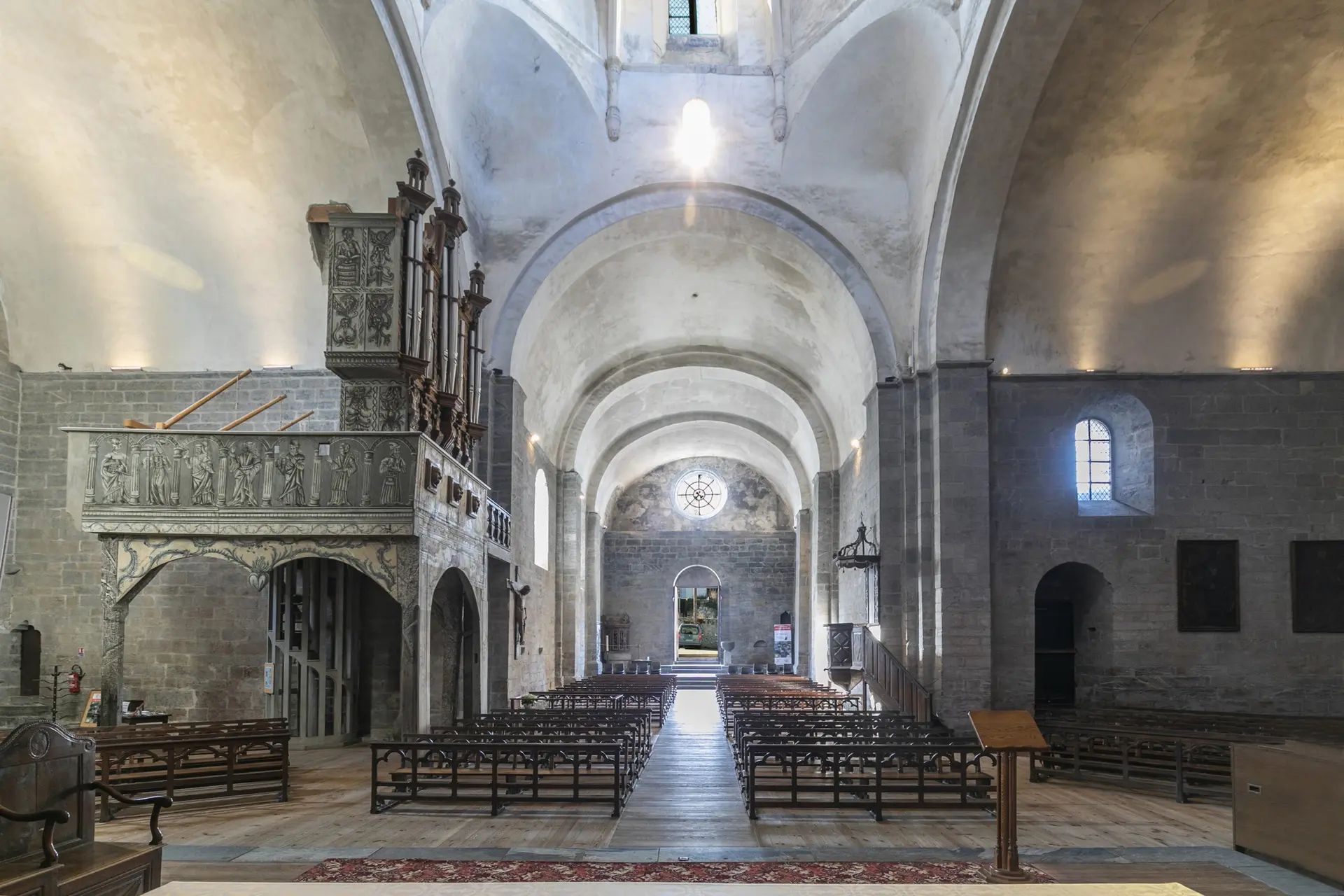 abbatiale-saint-savin-0020-scaled