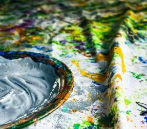 Atelier arts plastiques : Peinture sur soie