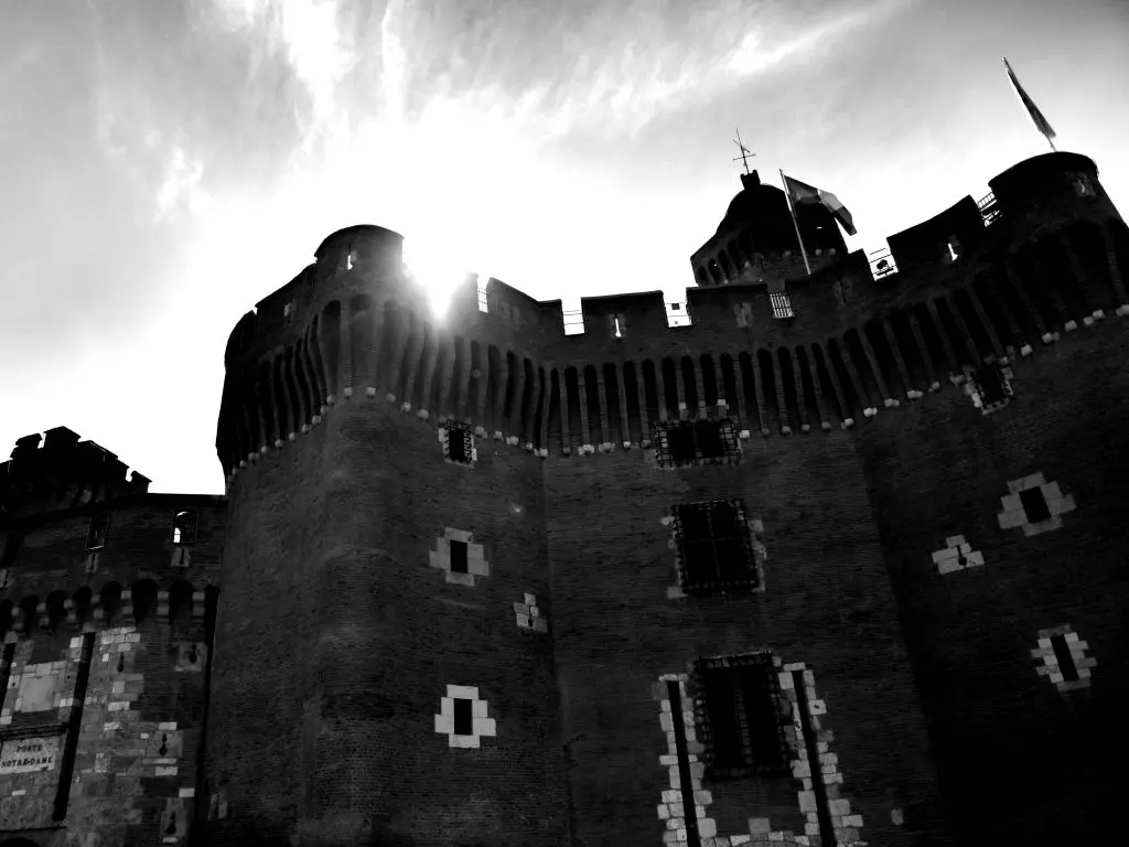 2- Perpignan, entre Histoire et secrets
