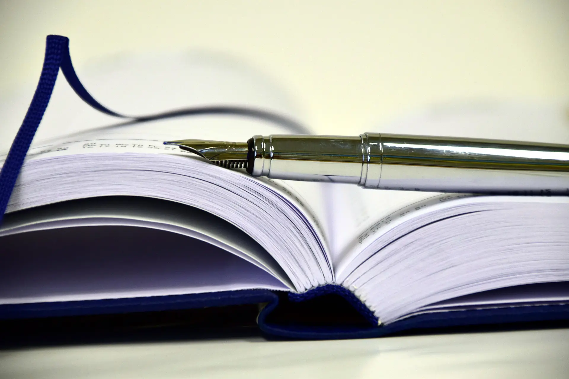 ulleo-a-book-1945459_1920