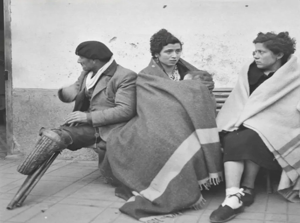 PORT BARCARES DES ESPAGNOL DANS LES CAMPS