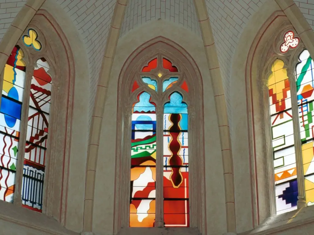 LES VITRAUX, la couleur de la lumière