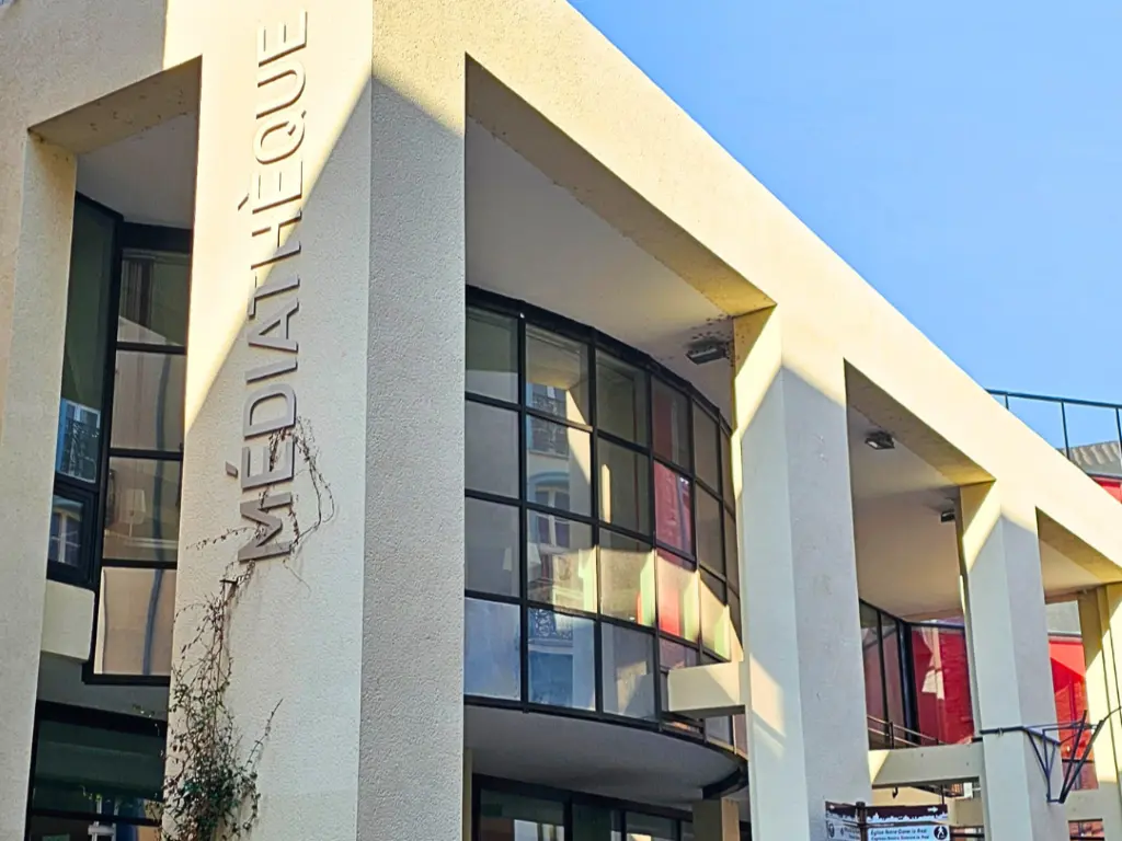 Médiathèque 1