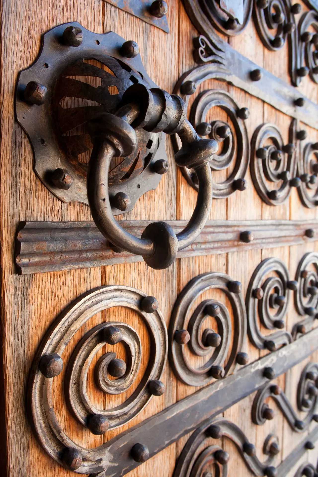 PALAU- porte de l'église