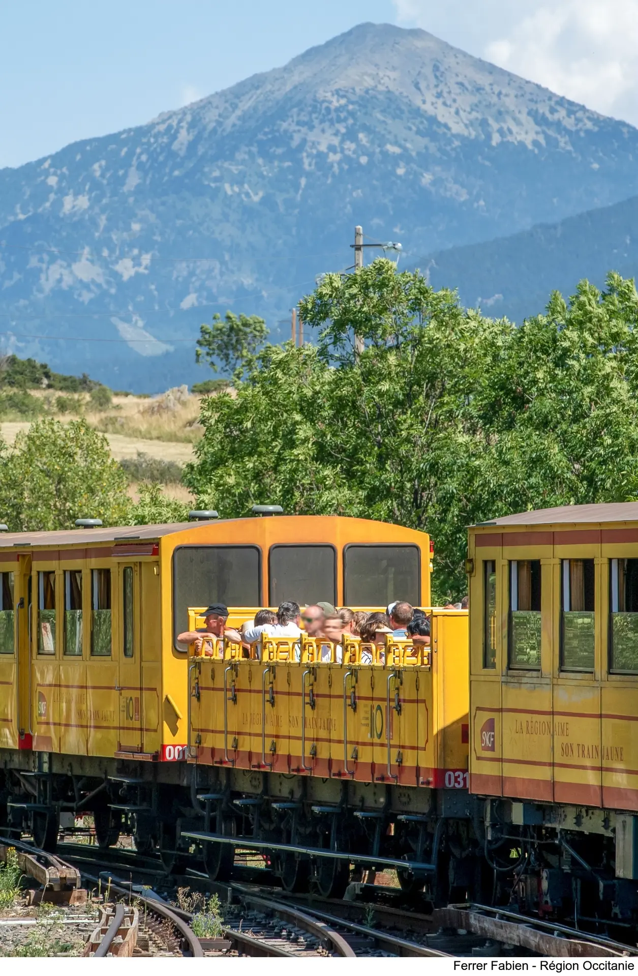 Train jaune-été 2026 bis