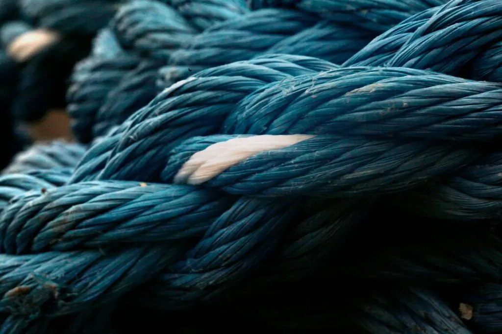 pexels-drmakete-47983