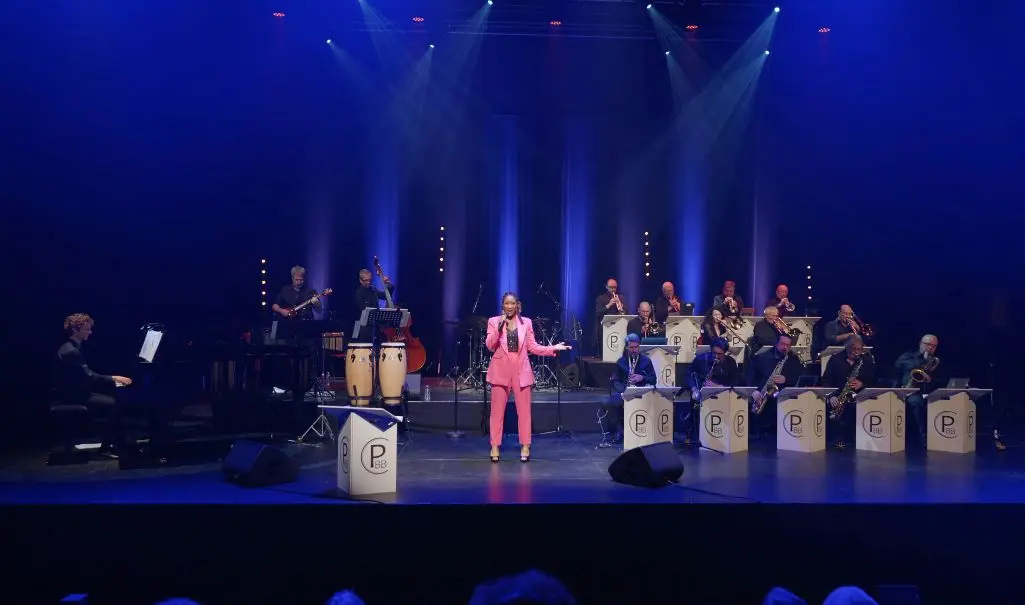 13.11 - Pacific Big Band & Faby M_