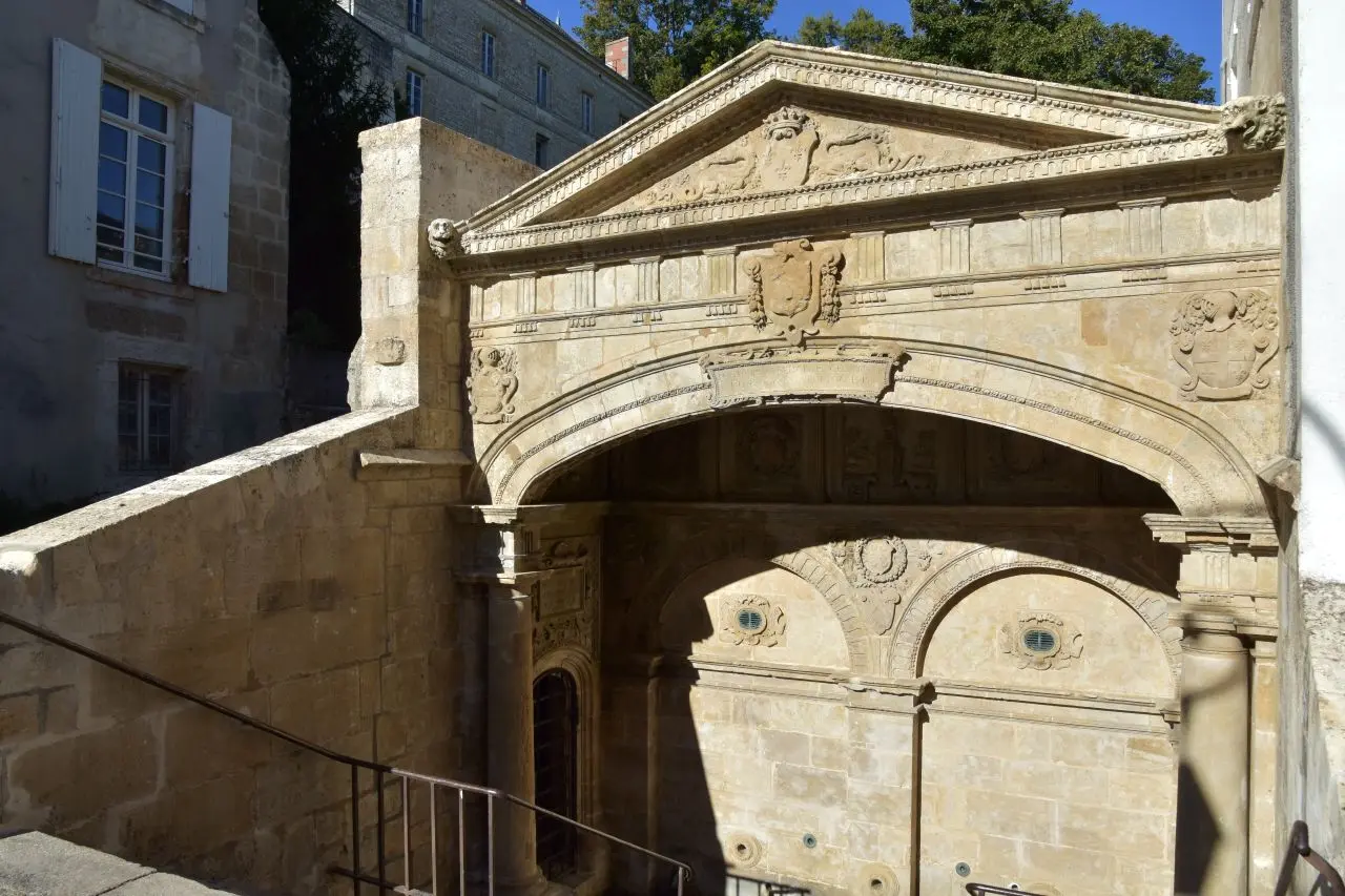 Fontaine des Qautre-Tias