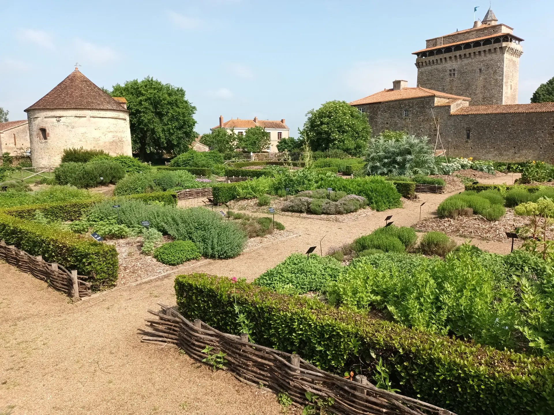 Jardin d'inspiration médiévale