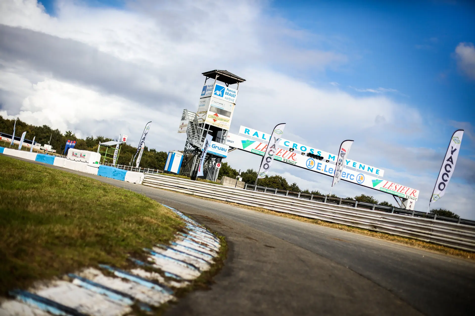 CIRCUIT_0T8A0810