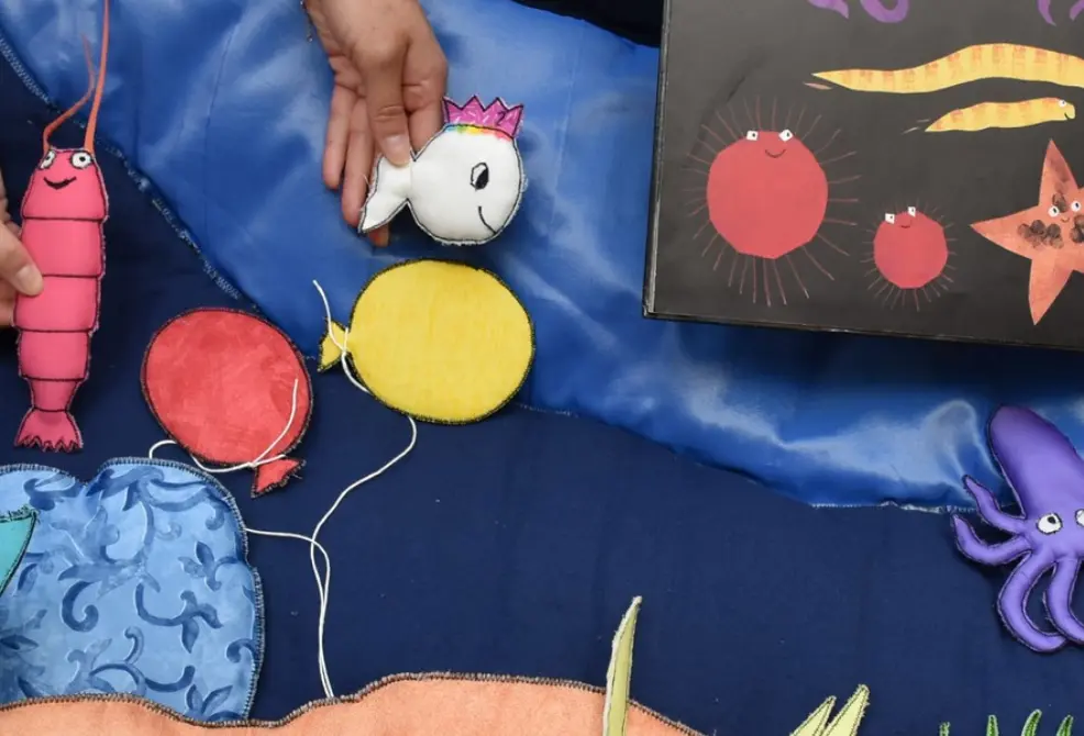 RACONTE-MOI DES HISTOIRES