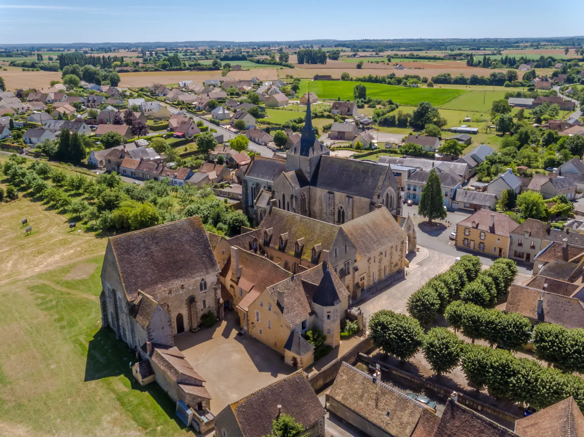 Prieuré et Église Saint-Hippolyte de Vivoin