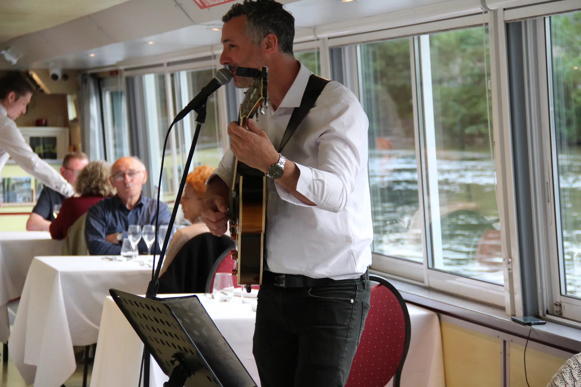 Diner croisière en musique