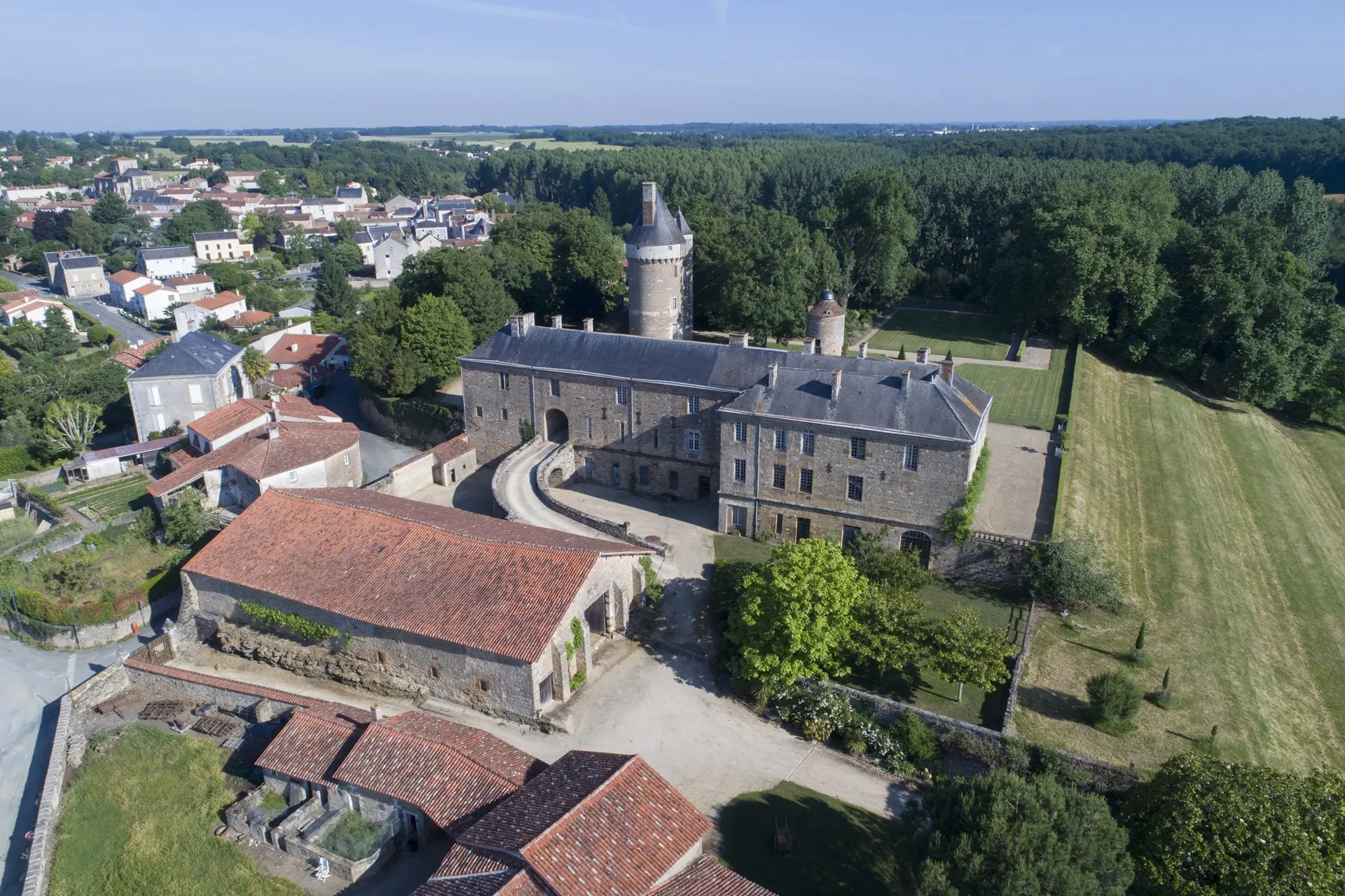 Parc du château de L'Hermenault (2)