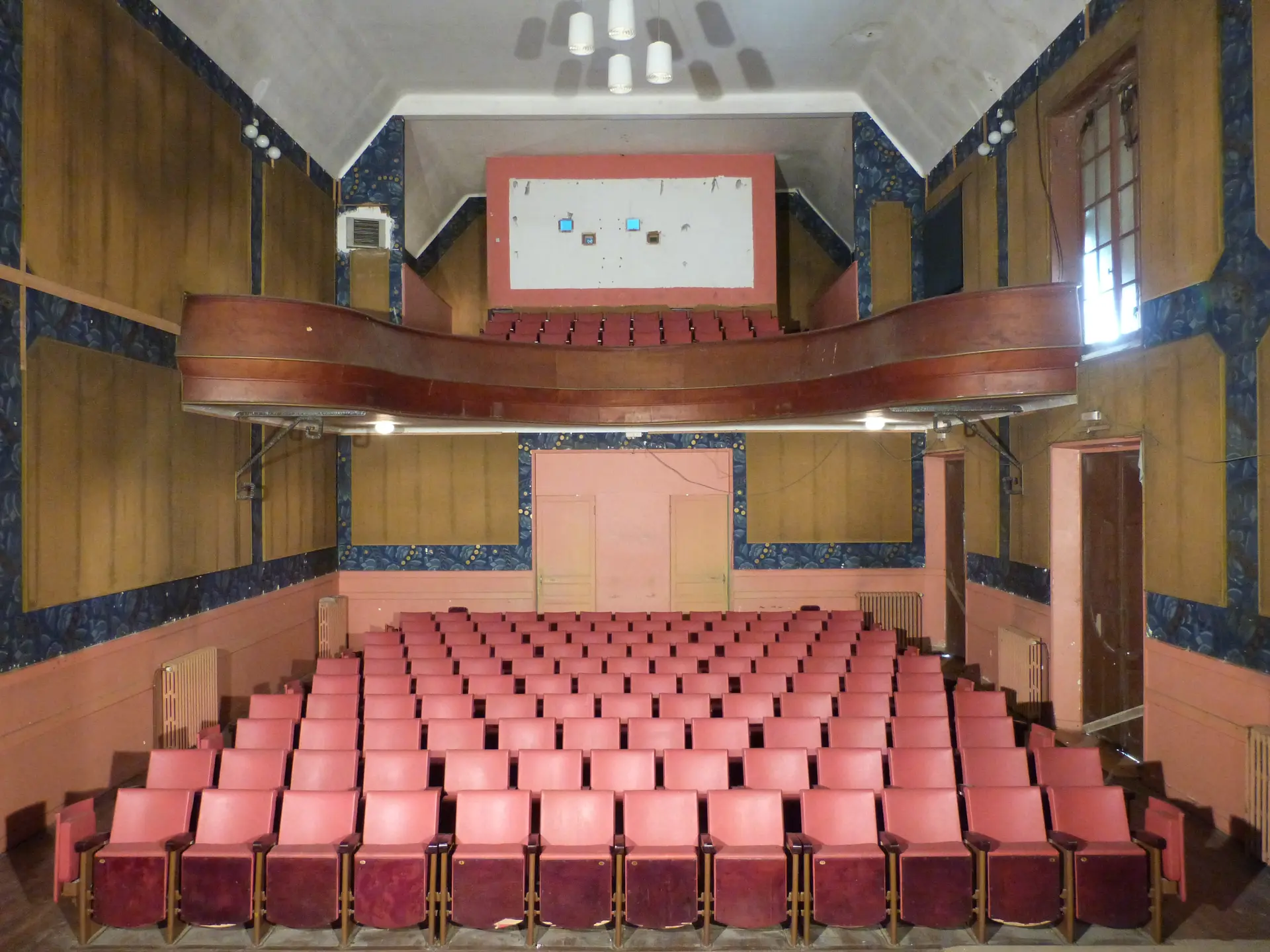 Vue de la scène - Salle Emile LEMAITRE