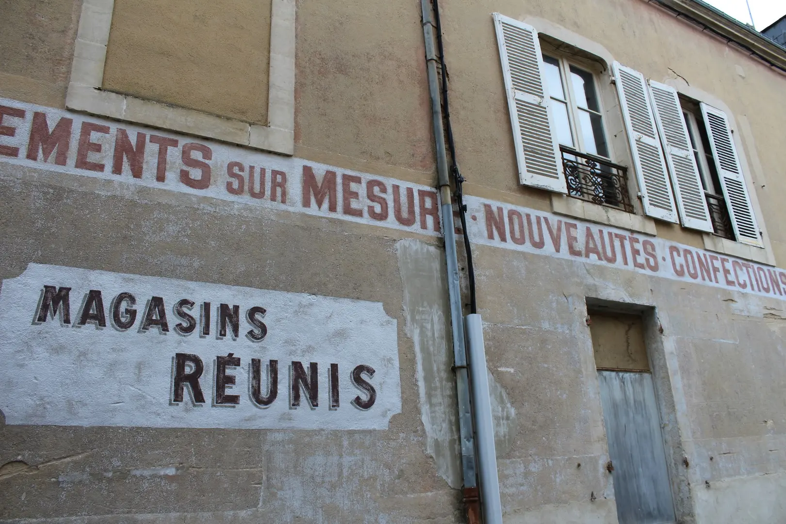 Visite - À chacun son enseigne !