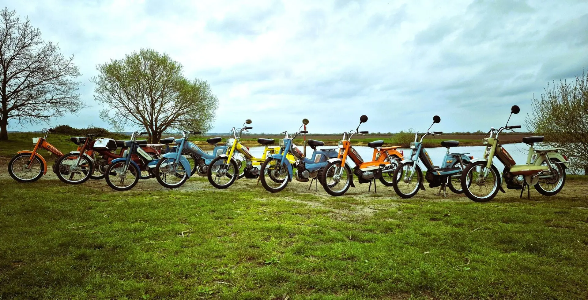 balade motorisée en mobylette dans le marais poitevin - Moteur du Bon Temps -3
