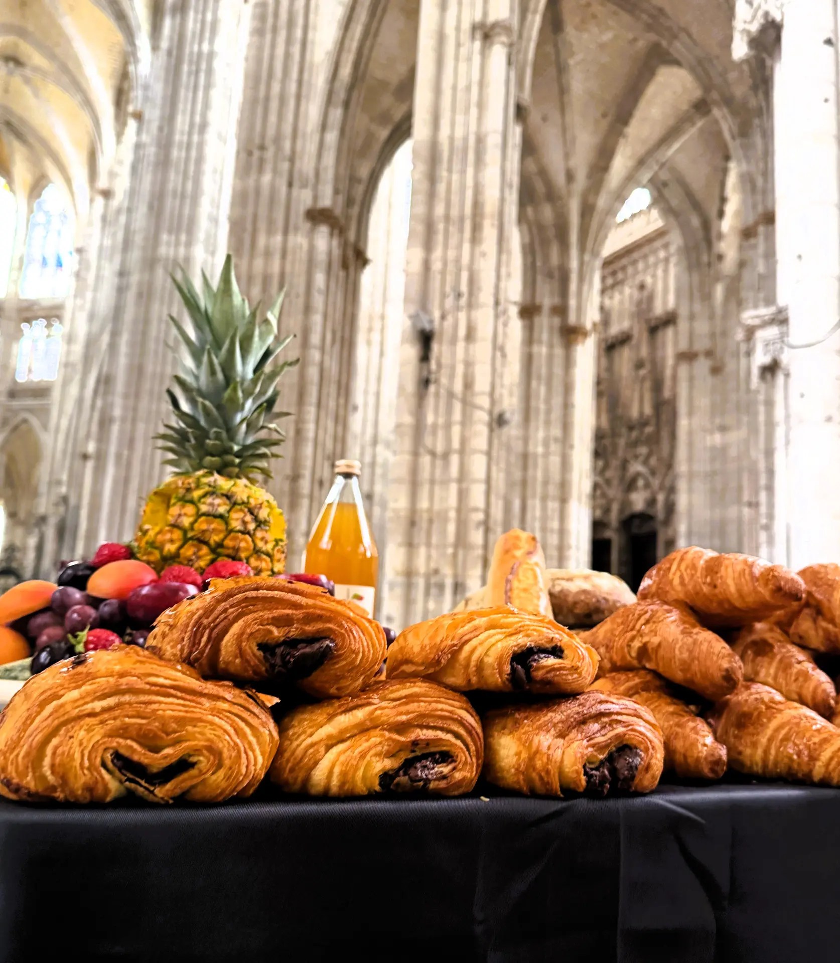 © Rouen tourisme - petit déjeuner abbatiale Saint-Ouen (1)