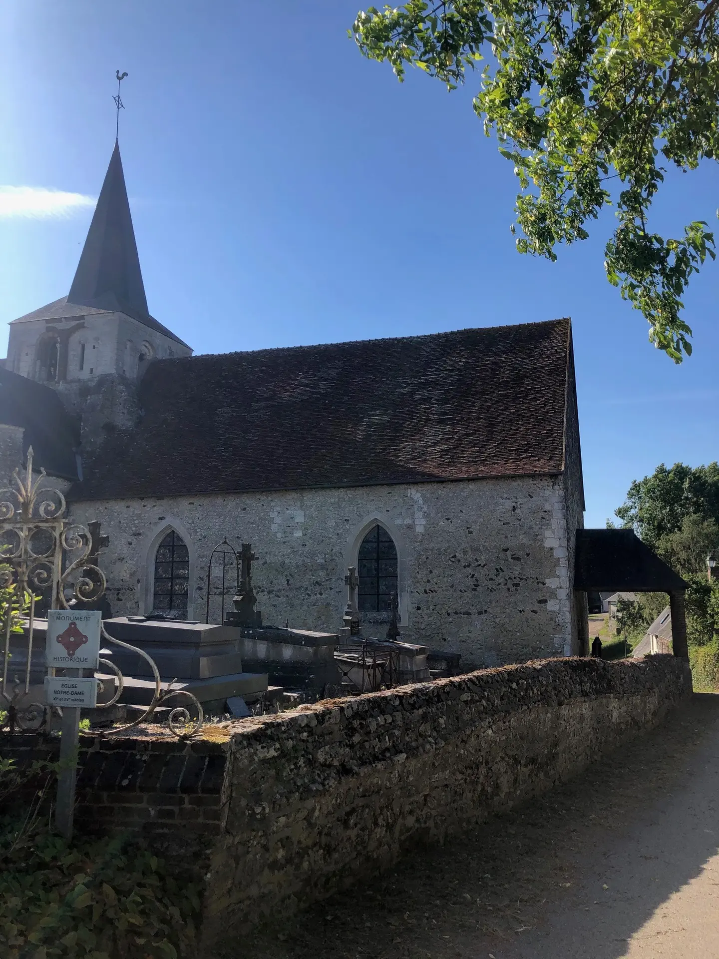 Eglise Ménerval