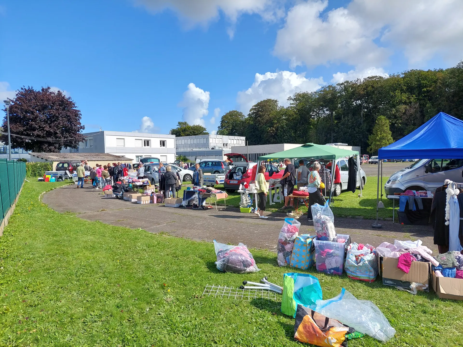 Foirer à Tout au Terrain Multisports d'Offranville