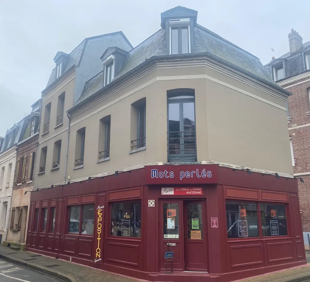Devanture Mots Perlés