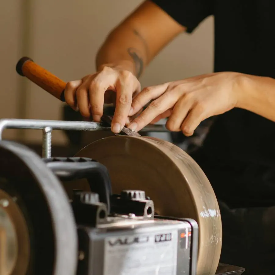 Atelier_ l’Ethnothèque_ affuter_ ses_ outils_ de_coupe_Maison_Parc_NDB