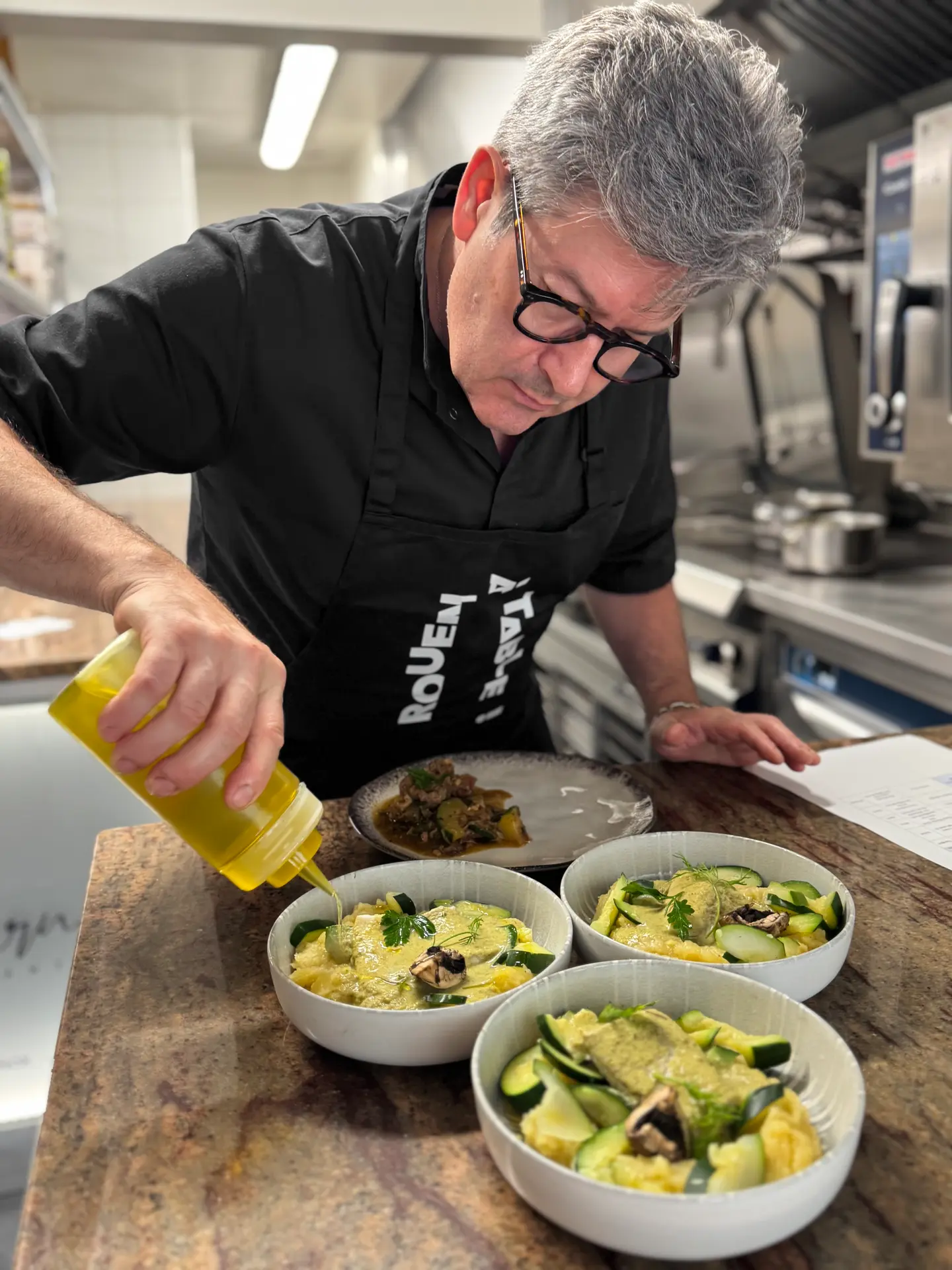 Chef Eric Autin L'incontournable - tablier noir 2