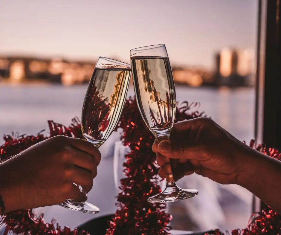 PUBLICATIONS FACEBOOK - 60