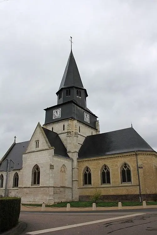 Eglise Saint-Pierre, sur la commune  du Grand-Quevilly (Département de la Seine Maritime)