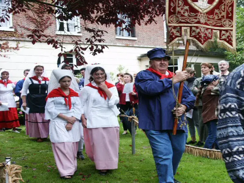Fête-de-la-moisson-Berville 800x600