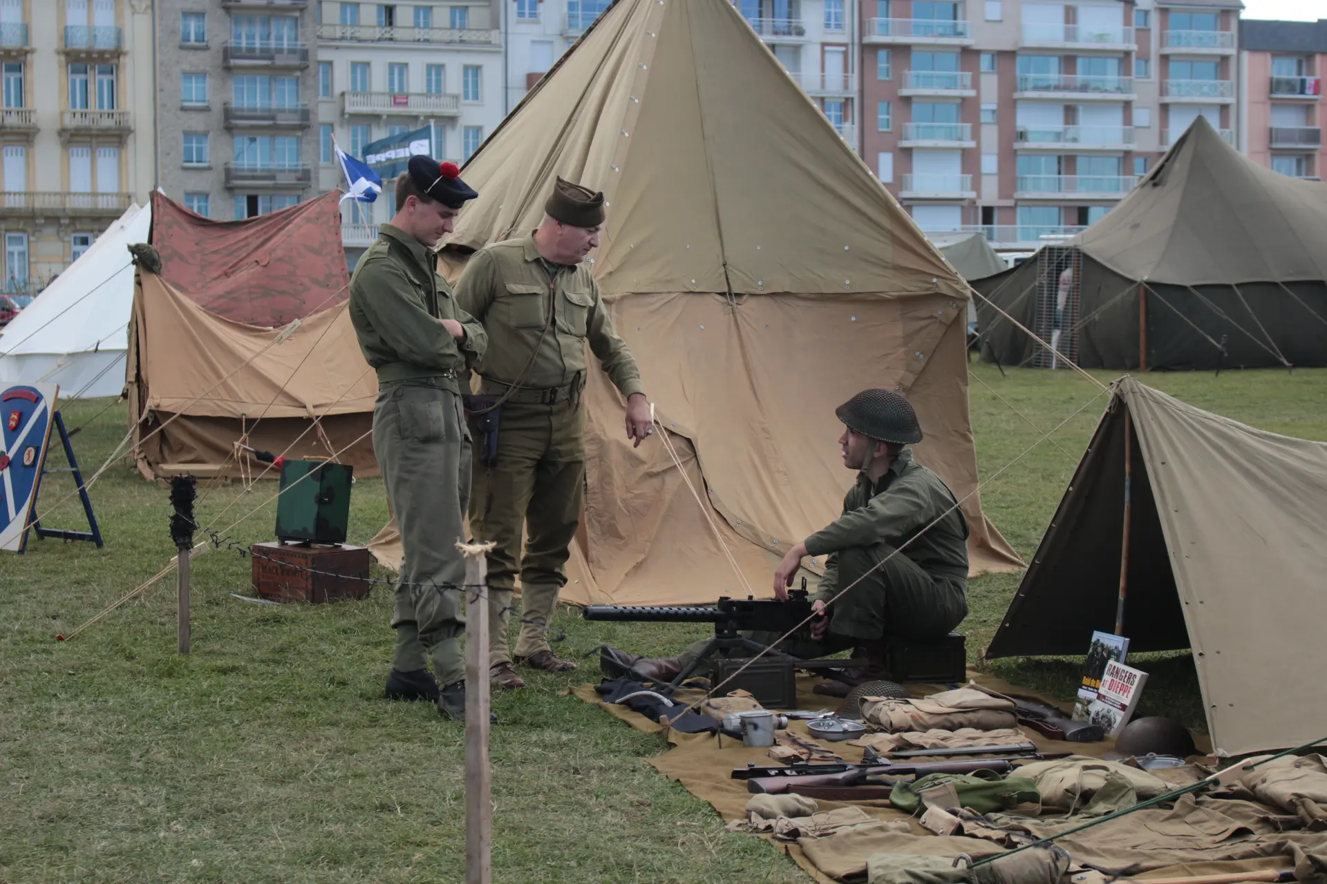 Camp militaire, photographie d'archive
