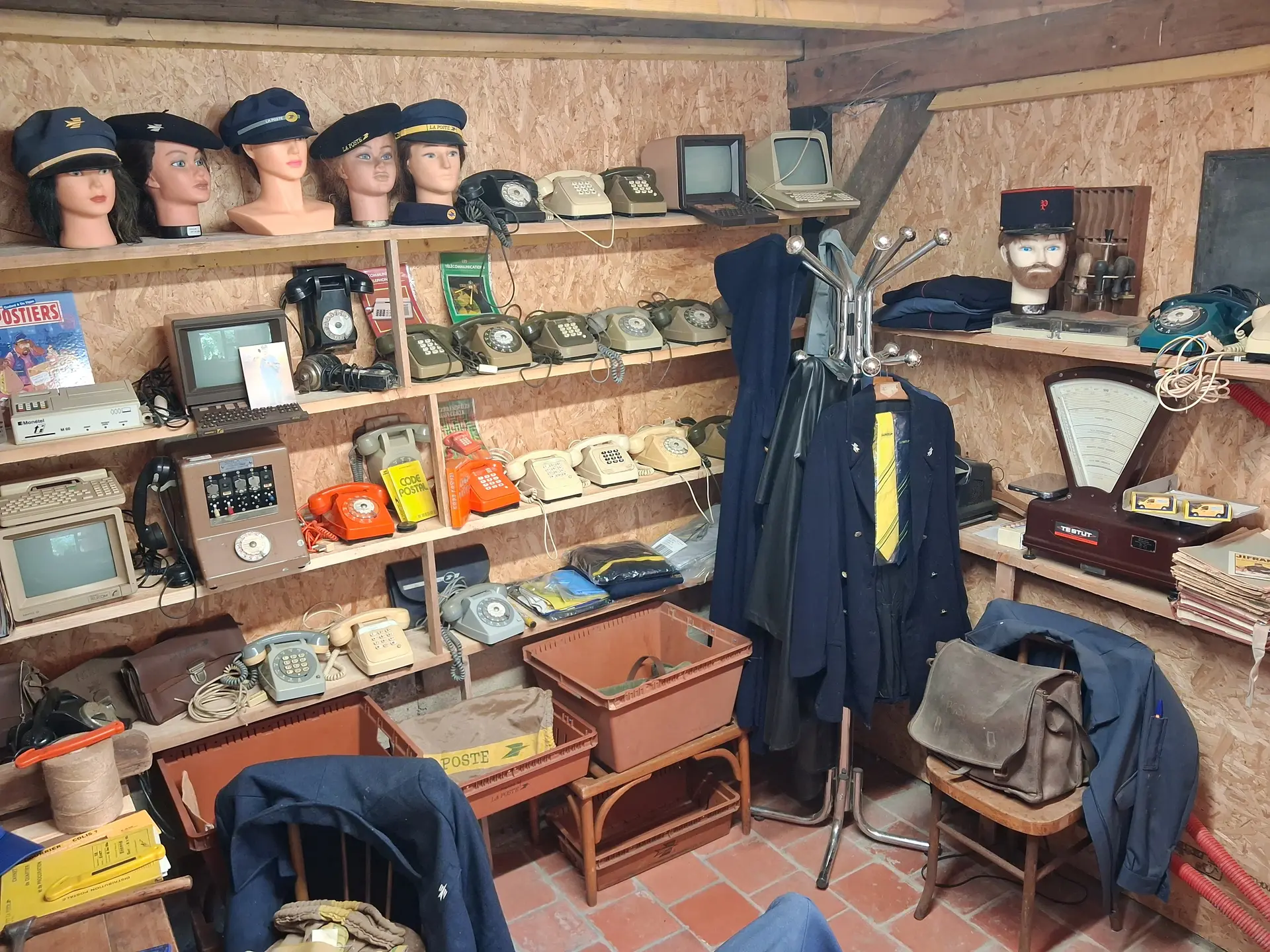 LA POSTE
