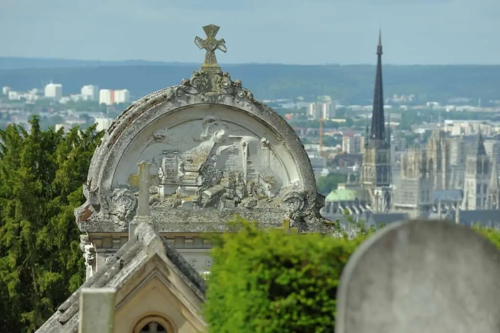 Visite guidée du cimetière monumental