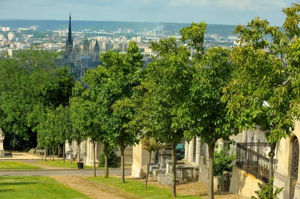 Visite guidée du cimetière monumental