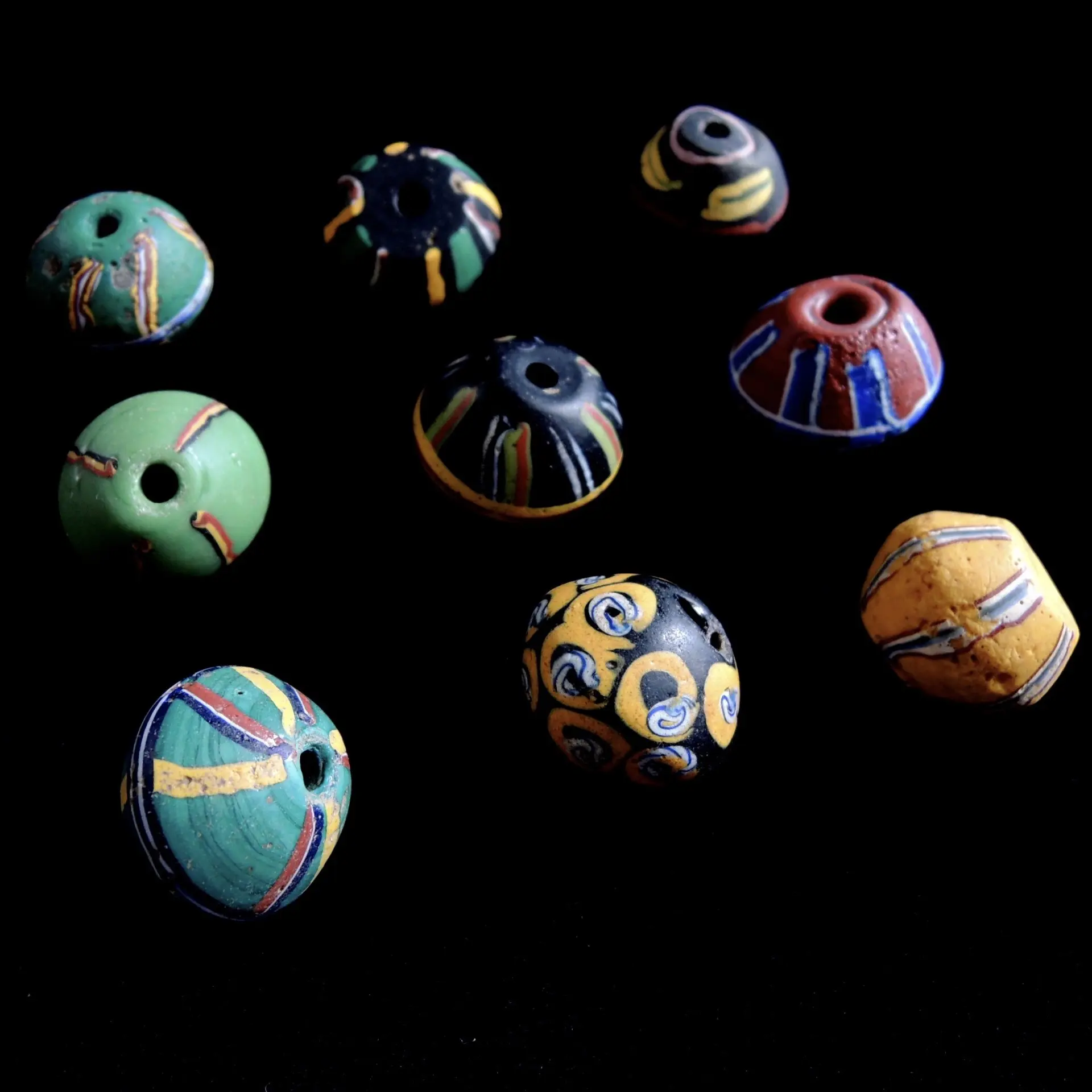 Musée Galerie Mots Perlés©M-G-Maurette-Perles de troc
