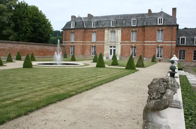 ROMESNIL-Chateau-09-630x0