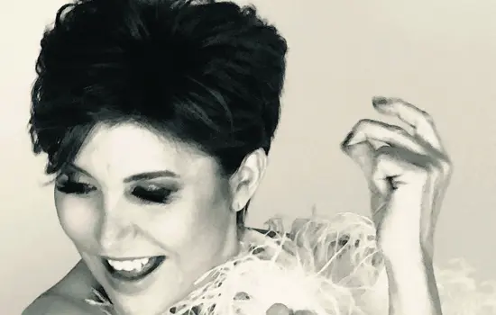 La folle repart en thèse de Liane Foly
