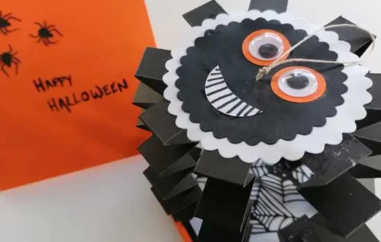 Araignée en papier