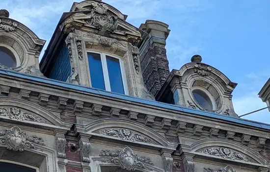 Ces messieurs du café