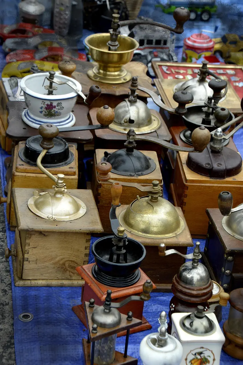 flea-market-3368020_1280
