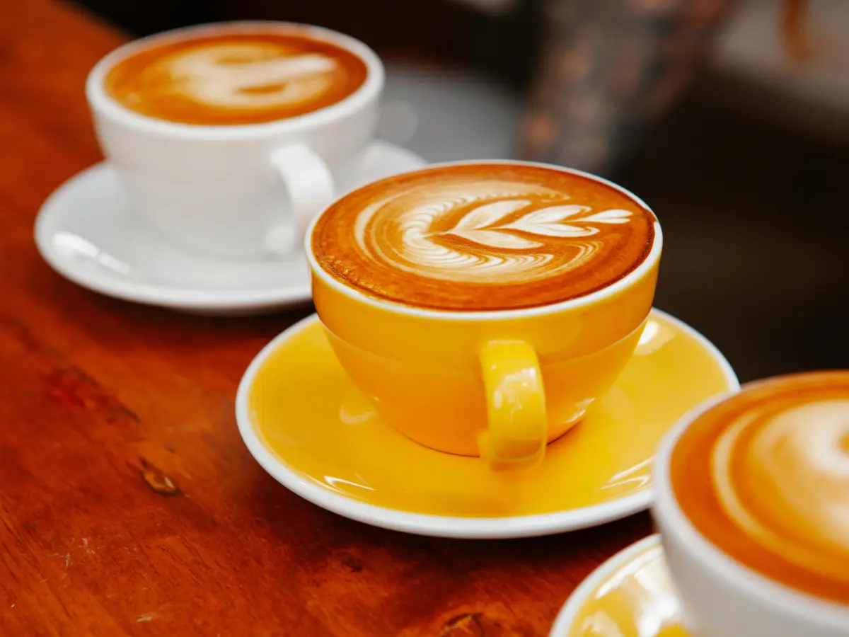 oeuvre-invite-cafe-pexels-tim-douglas-6205582