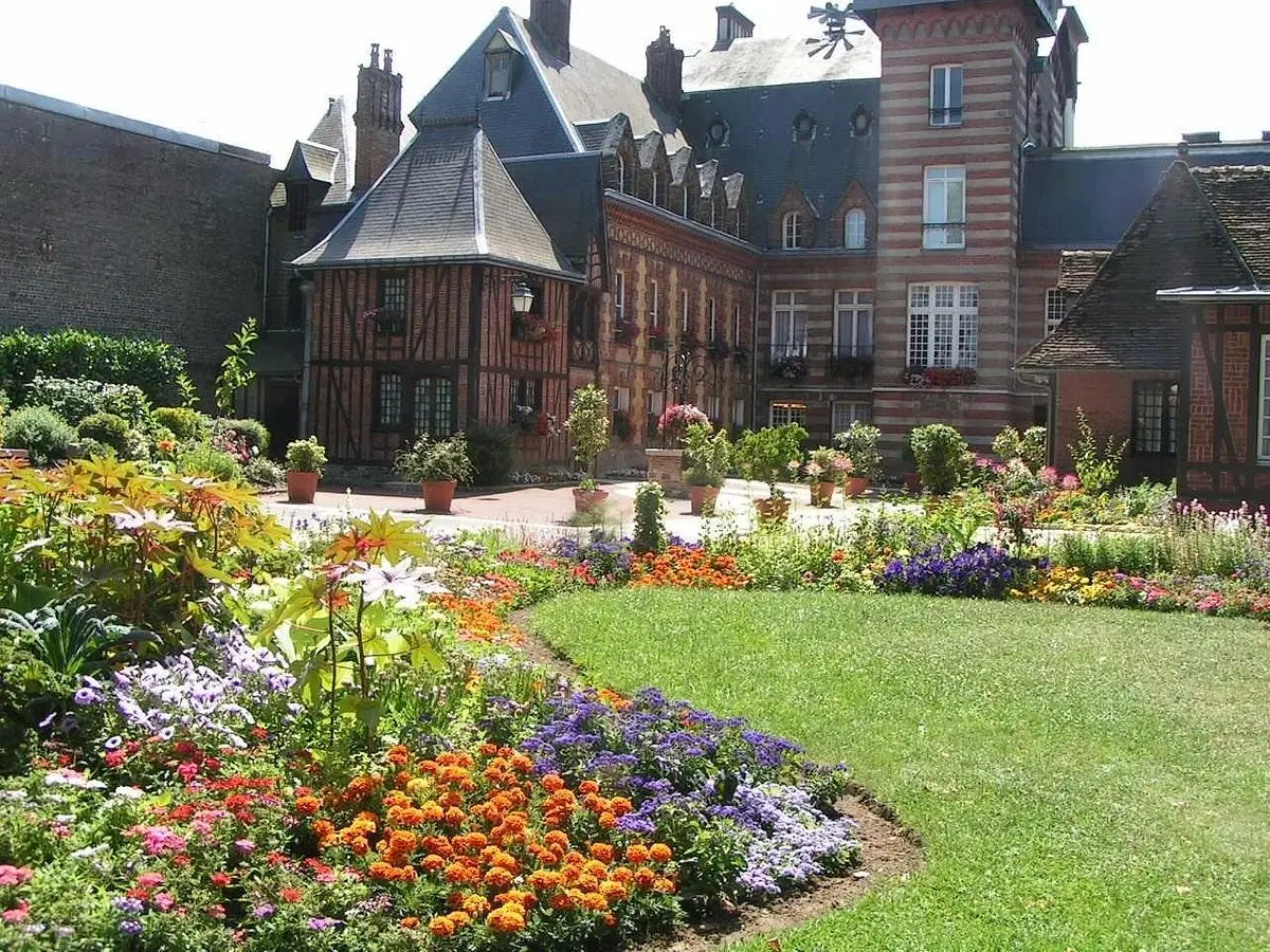 parc-de-l-hotel-de-ville