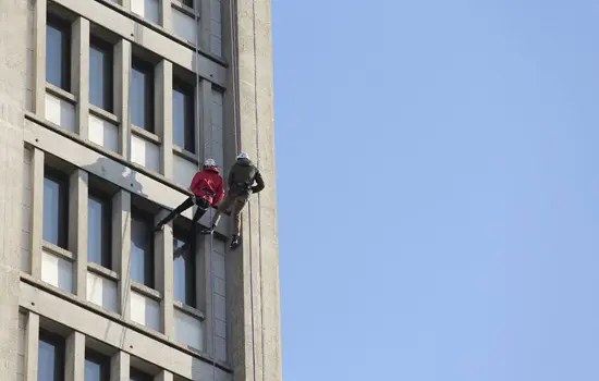 Descente en rappel de l'hôtel de ville